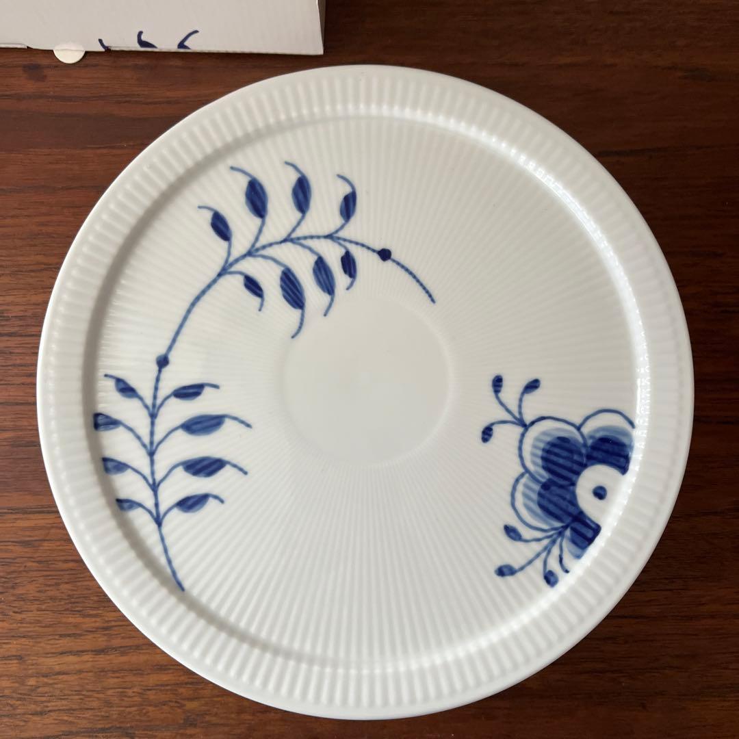 ロイヤルコペンハーゲン ブルーフルーテッドメガ　蓋付オーブンウェアL 箱付き