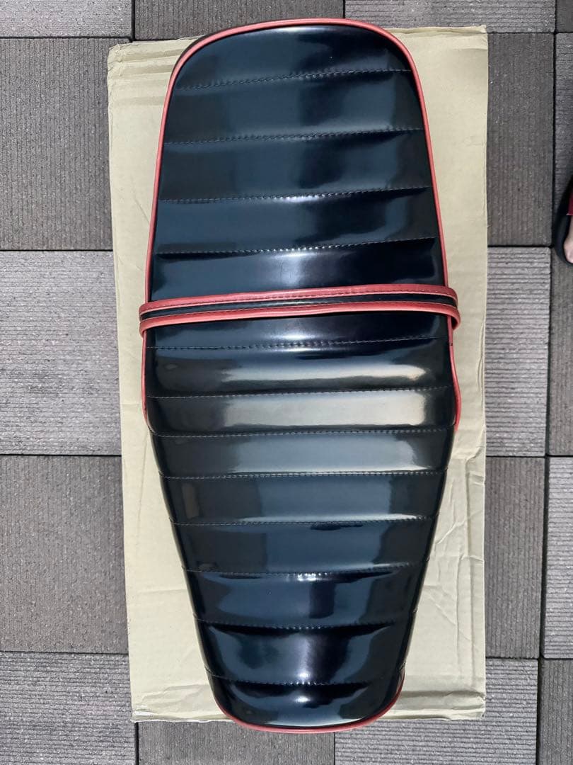 ZRX400 エナメルタックロールシート　黒×赤