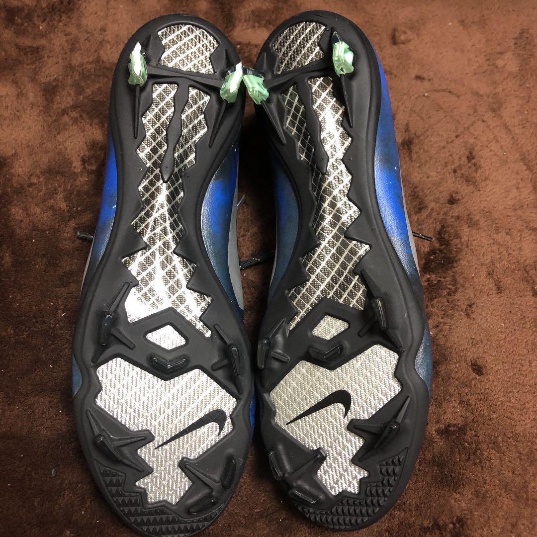 サッカースパイク マーキュリアル