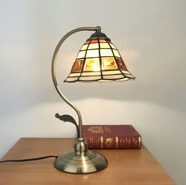 希少ステンドグラスランプ ティファニーランプ テーブルランプ 卓上スタンド