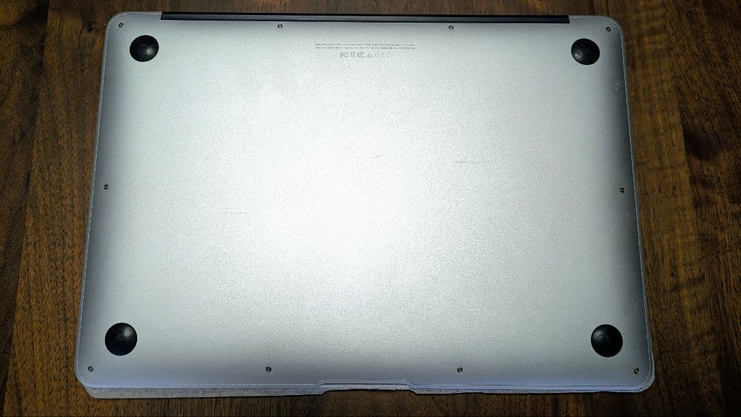 MacBook Air 13″ 2017 8GB/256GB 充放電 80回