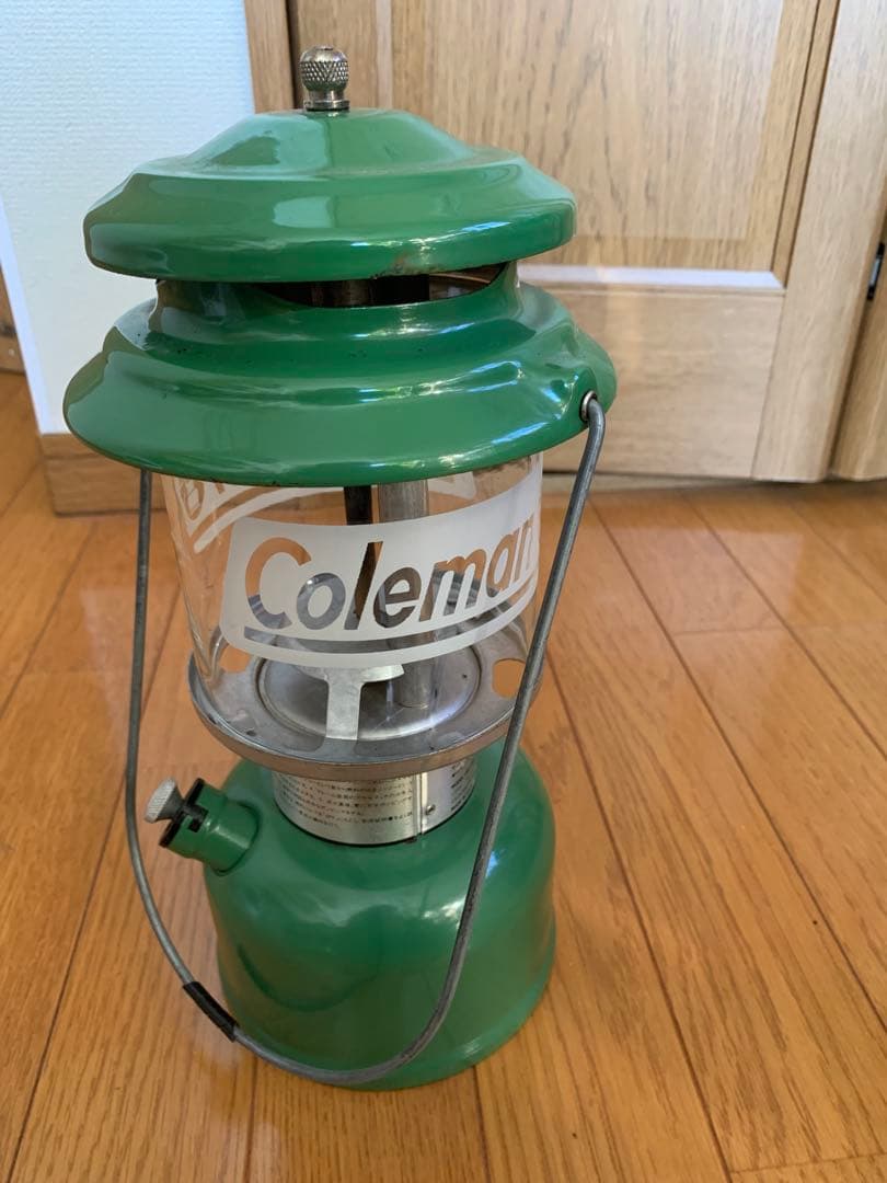 美品　Coleman ランタン コールマン　カエル　おまけ付き　ケース　蛙色