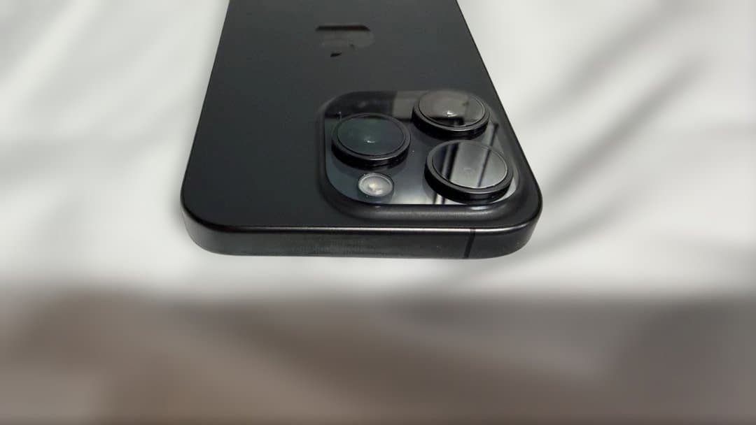 ☆美品 iPhone15Pro 128GB ブラックチタニウム☆