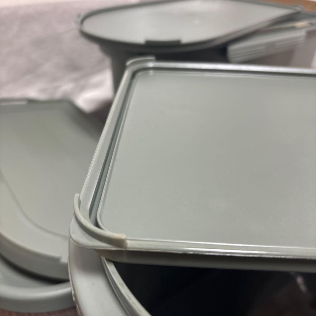 Tupperware タッパーウェア　キッチンキーパー　ハーフ2個セット