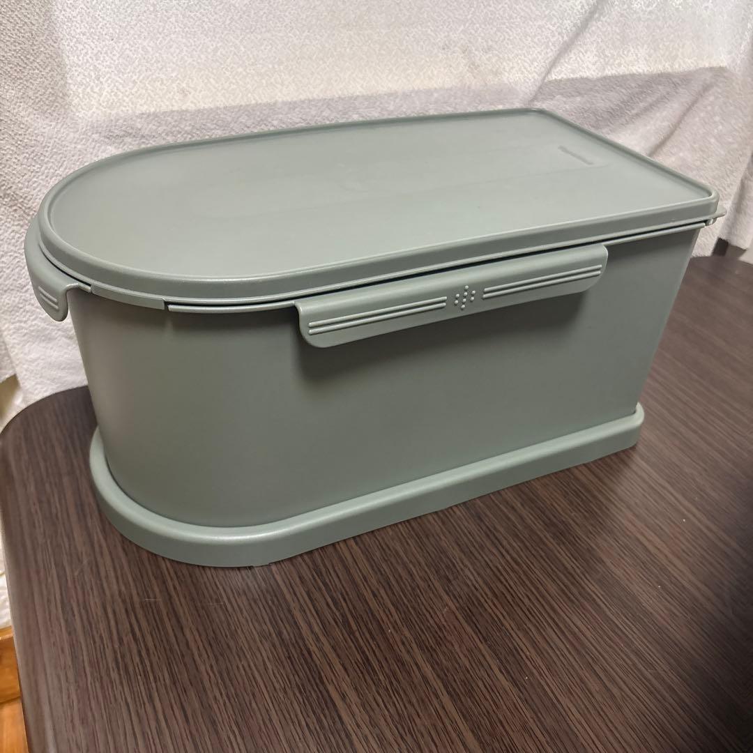 Tupperware タッパーウェア　キッチンキーパー　ハーフ2個セット
