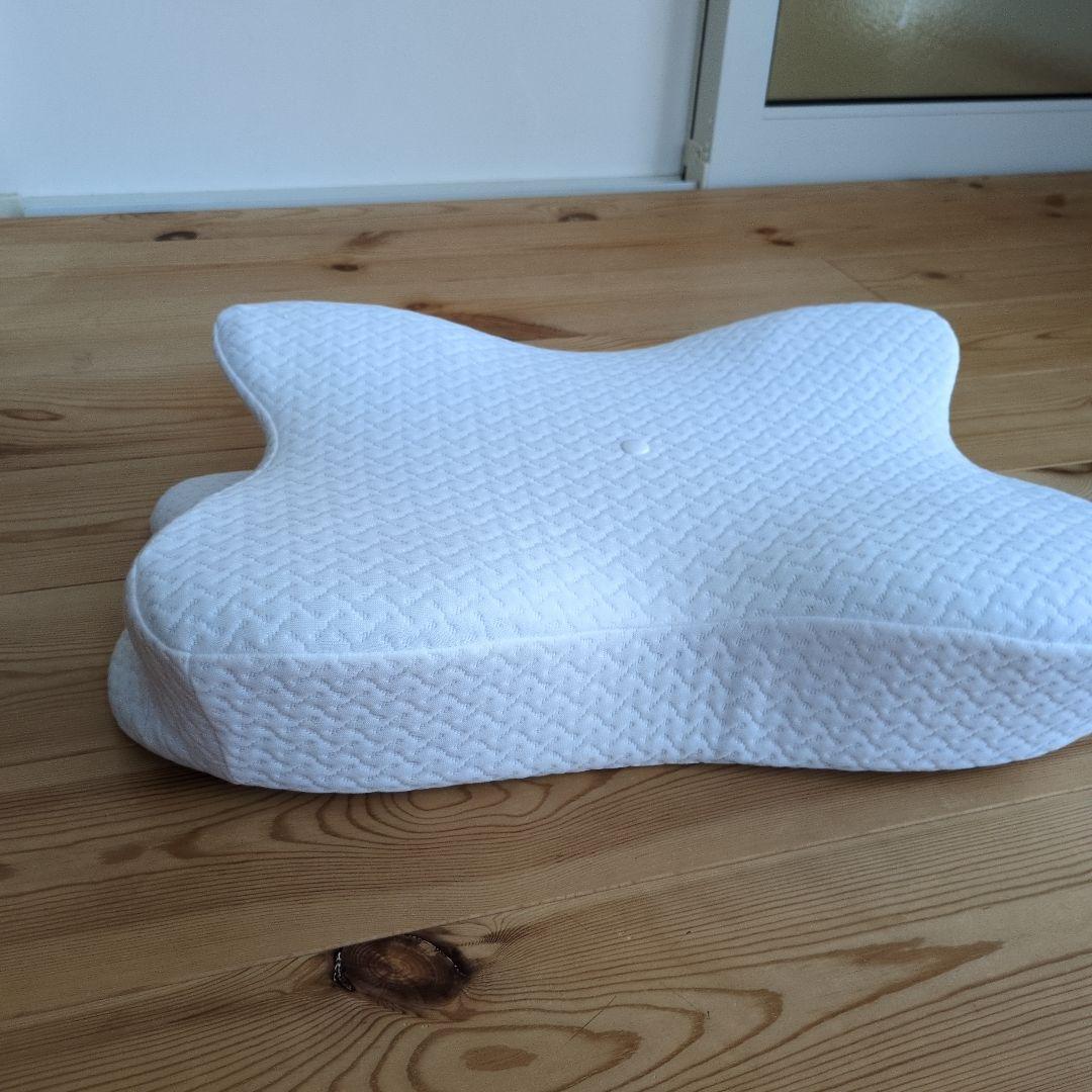 derila メモリーフォーム 波型枕 　2個