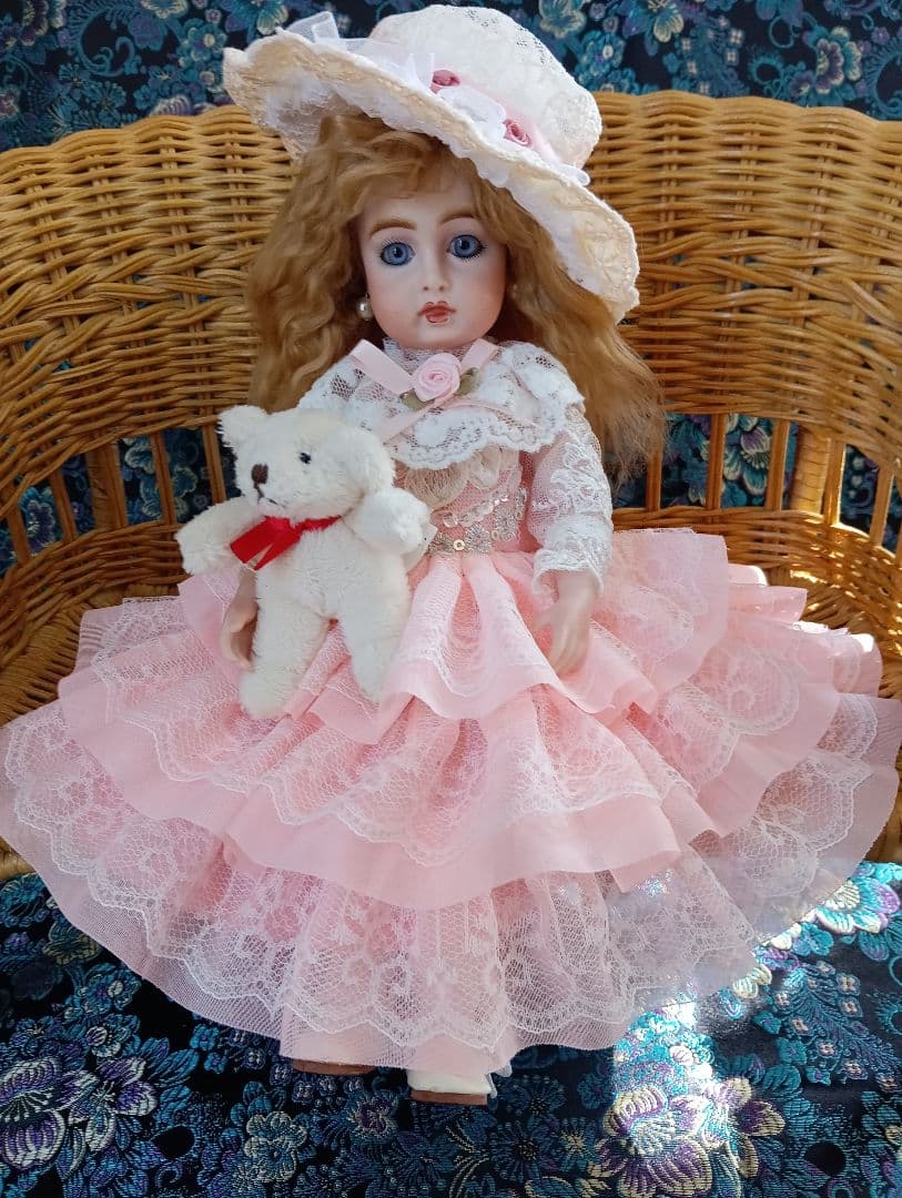 ビスクドール❤️小さな小さなブロンドモヘアのBruサークルドット❤️