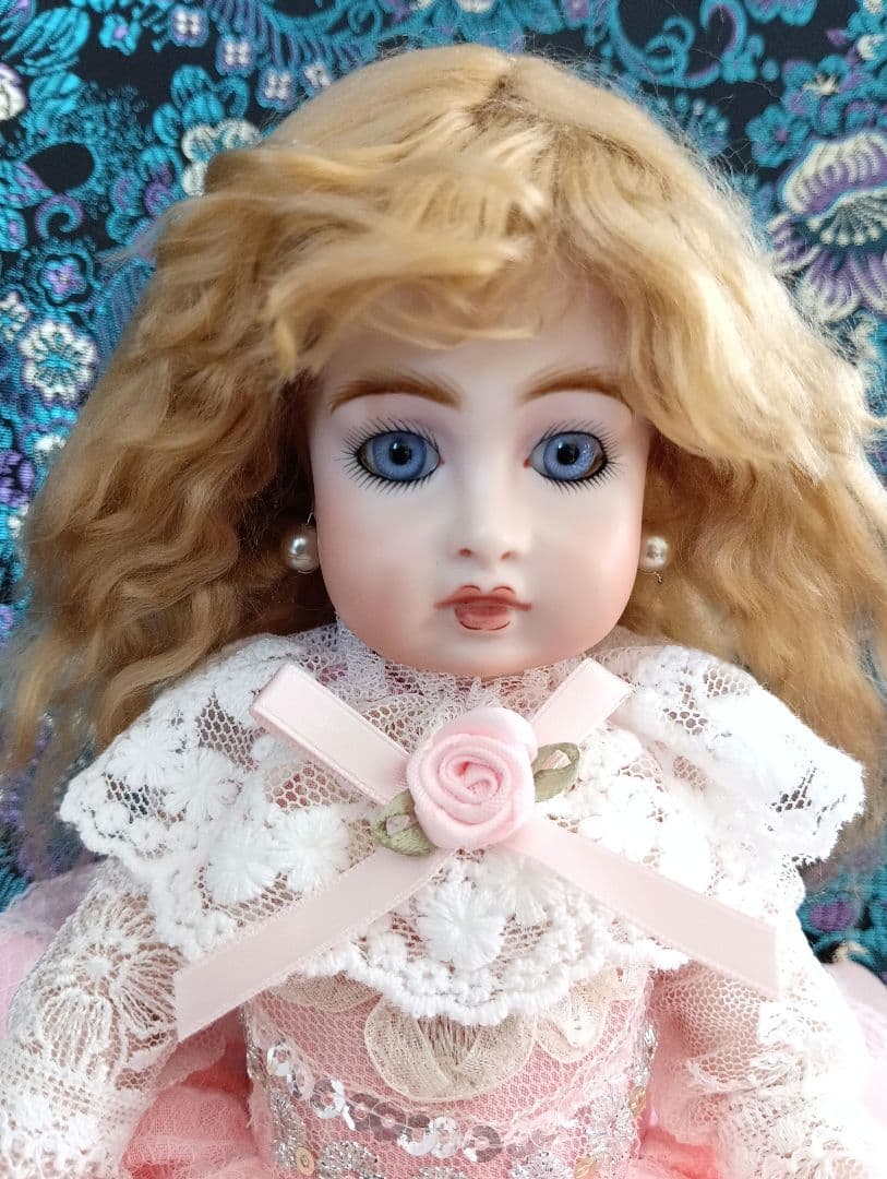 ビスクドール❤️小さな小さなブロンドモヘアのBruサークルドット❤️