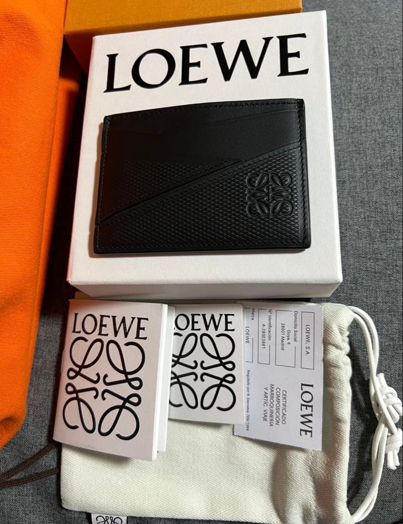 LOEWE ブラックレザ- カードケース