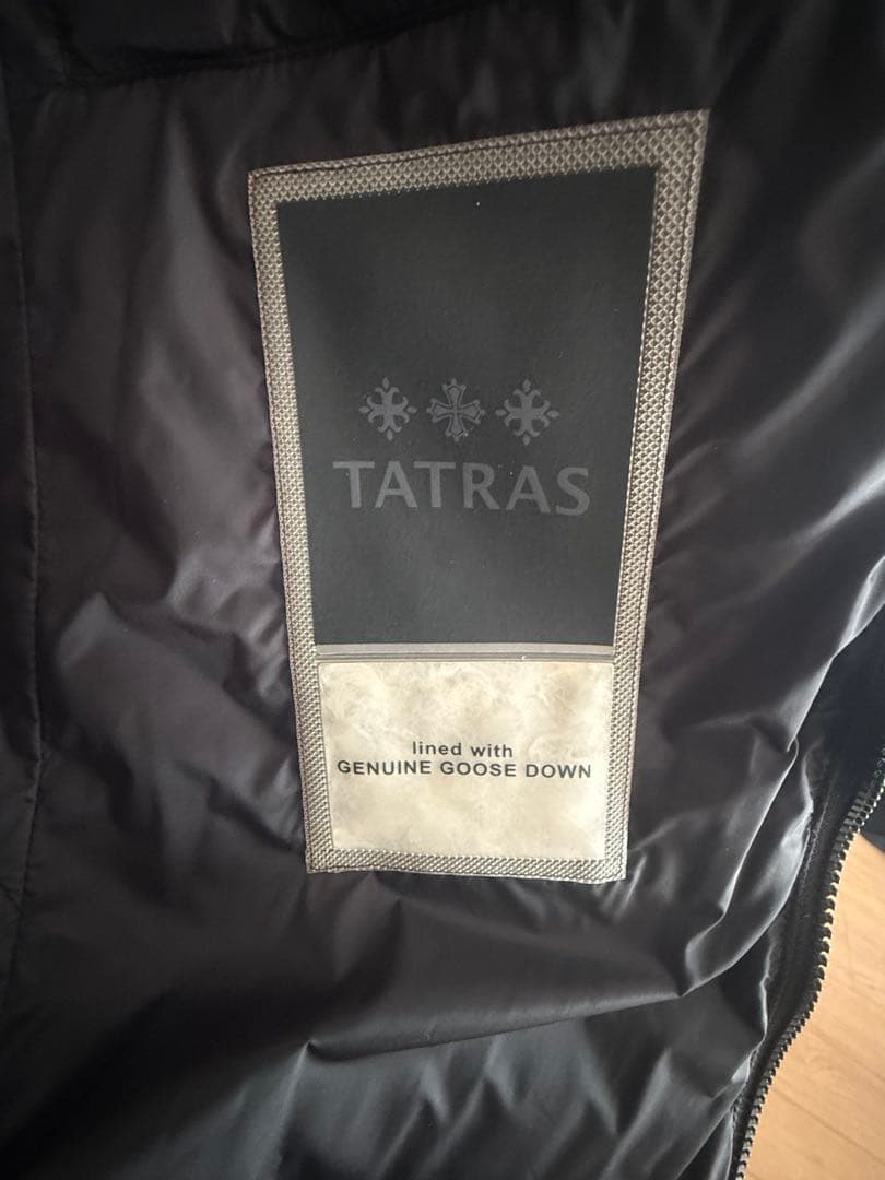 TATRAS ダウンジャケット ファー付き　お値引きします。