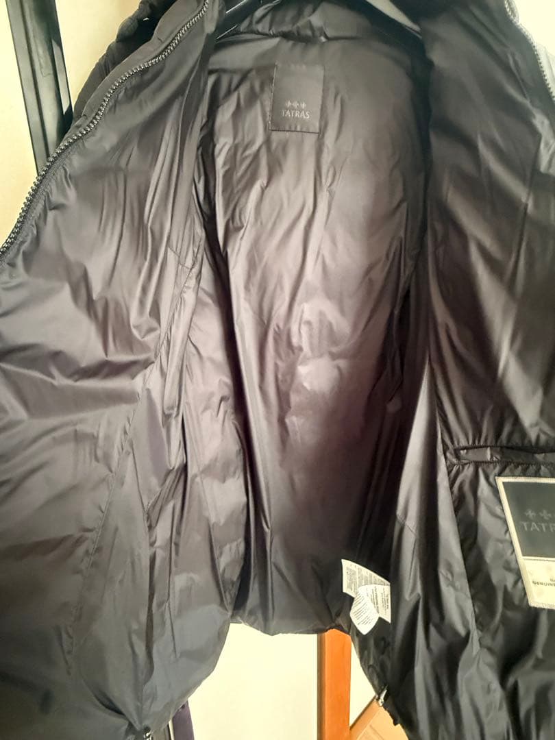 TATRAS ダウンジャケット ファー付き　お値引きします。