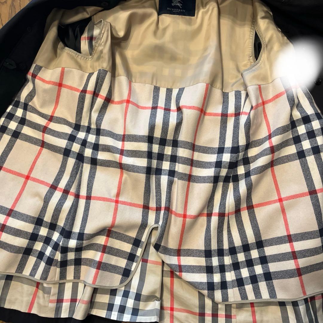 Burberryブラックトレンチコート