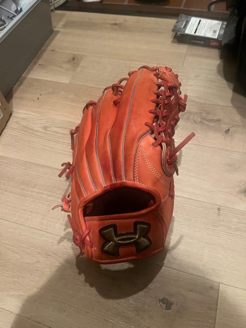 Under Armour 軟式　外野用　QBB0253