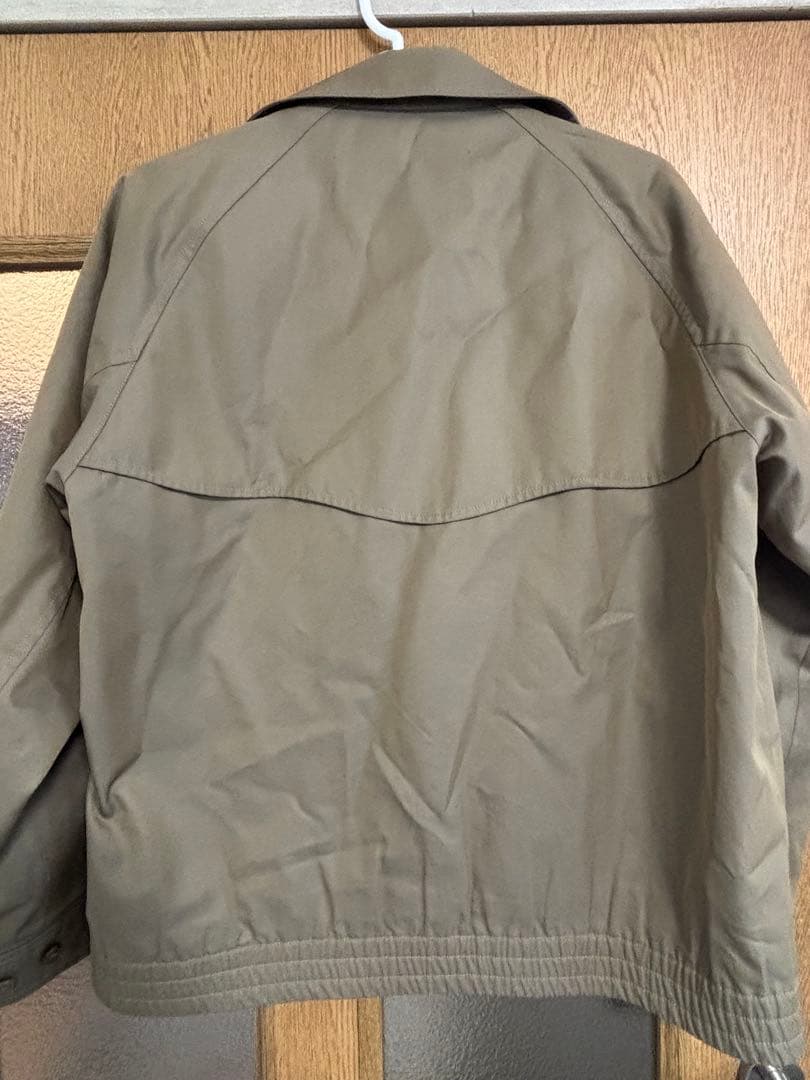 Burberry ベージュ ジャンパー