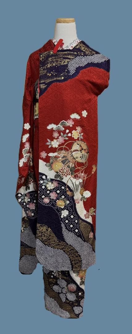 振袖１　御所車に絞り柄振袖と帯のセット　やまと　赤・紺　身丈１６５裄６９