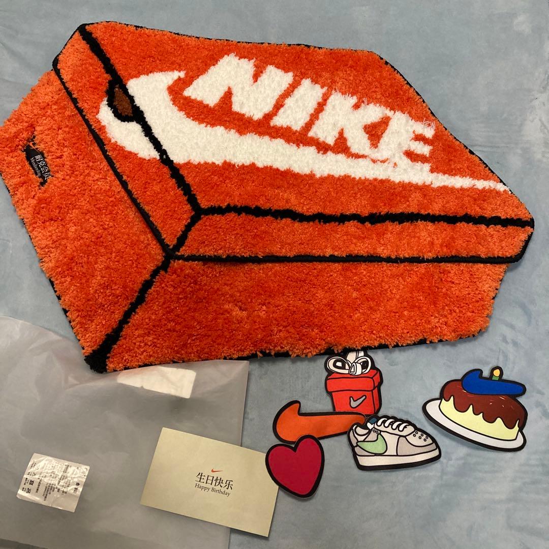 【新品】NIKE BOX RUGMAT \