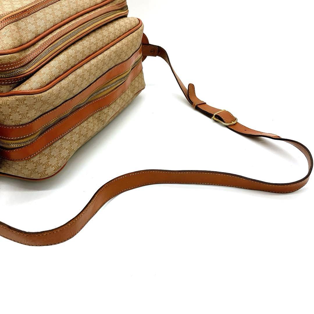 【CELINE】メッセンジャーバッグ　マカダム柄　ゴールド金具　ブラウン　PVC