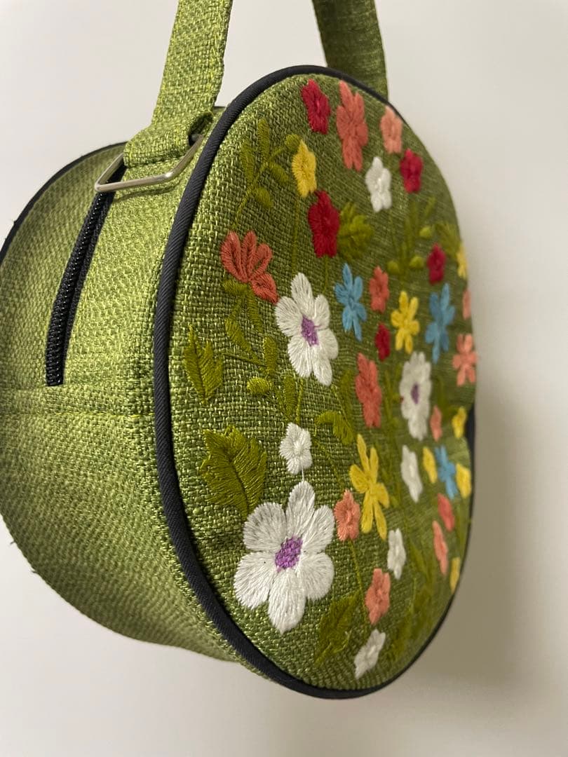 花柄刺繍 緑色 円形ハンドバッグ