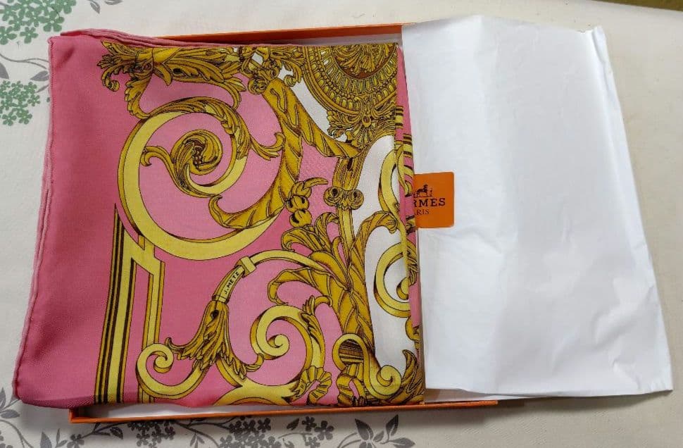 エルメス　HERMES　スカーフ　ピンク