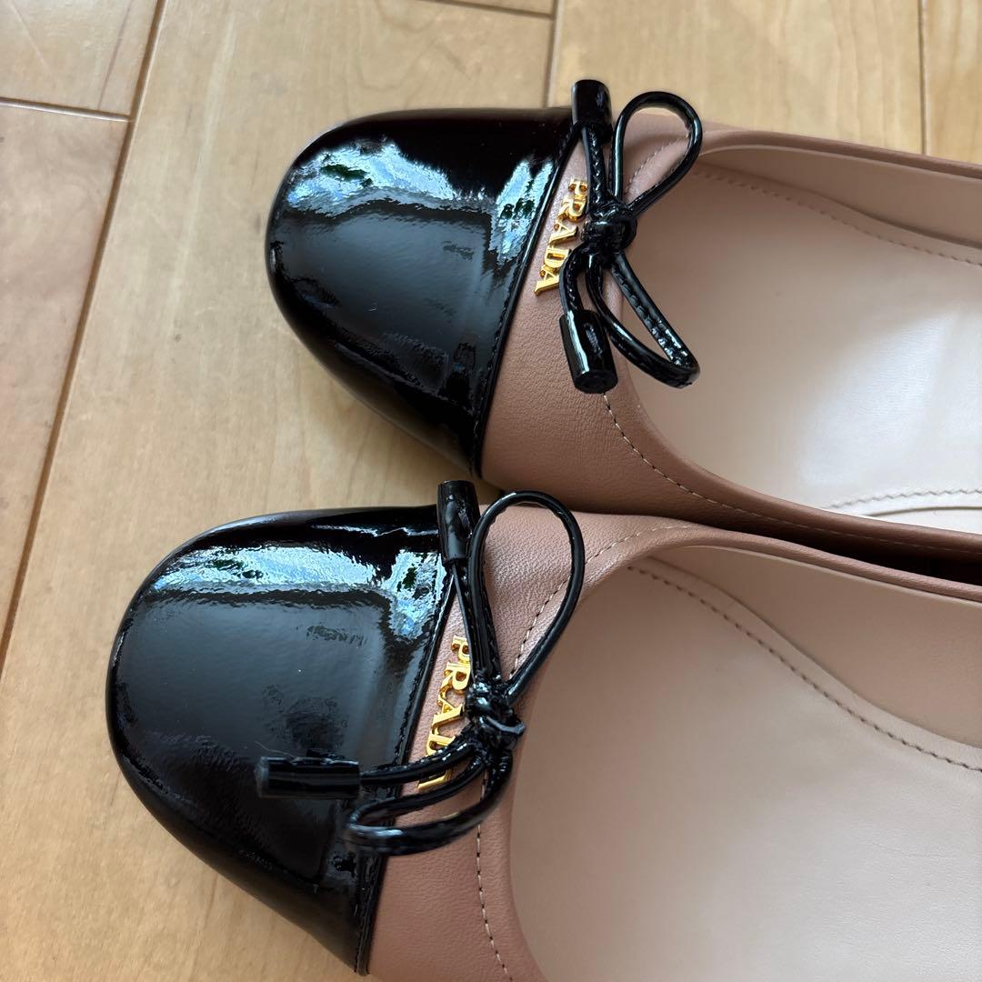 プラダパンプス