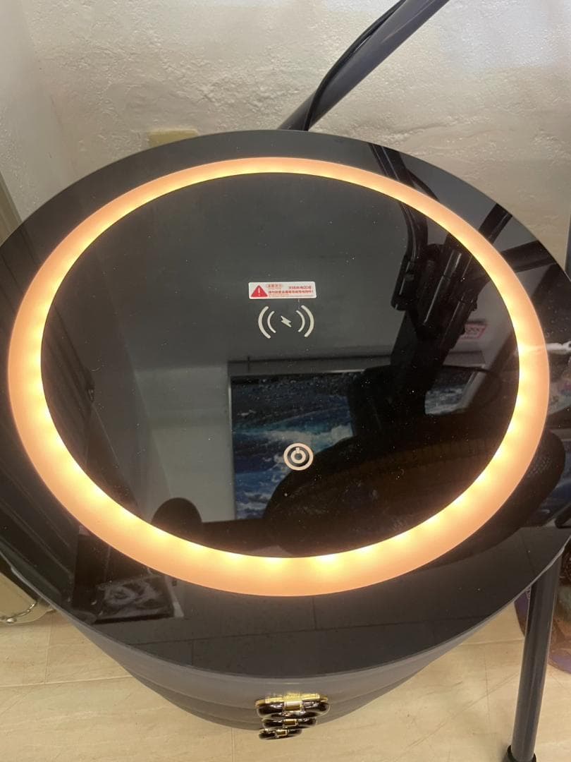 充電機能付き　サイドテーブル　ナイトテーブル　ライト付き　引出し　チェスト　収納