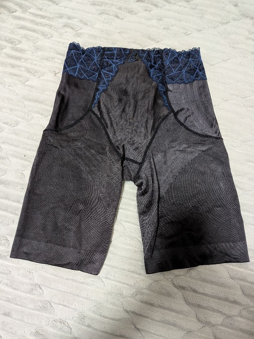 ま*認様 MARUKO　マルコ　カーヴィシャスカレス　ロングガードル　M64　補