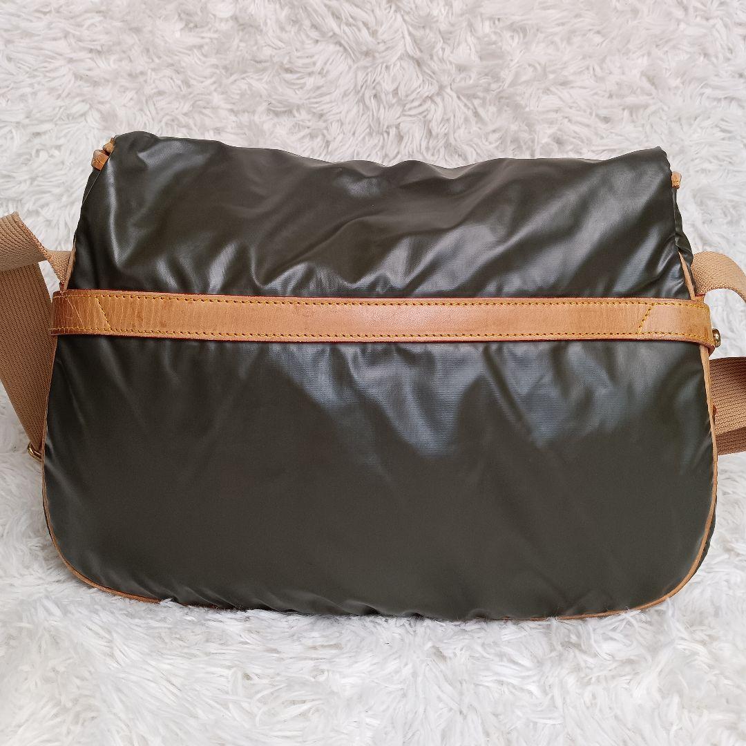 美品 HUNTING WORLD ショルダーバッグ バチュークロス バチューサー