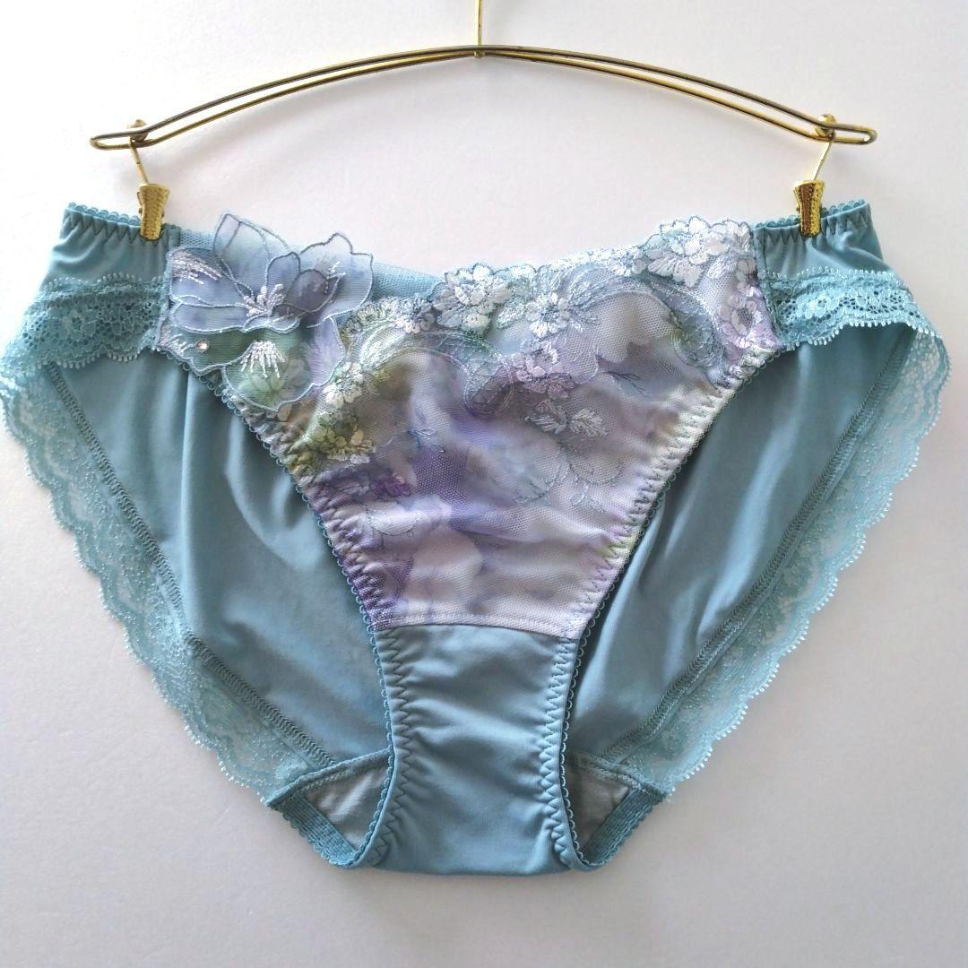 【新品】ワコール《パルファージュ》プッシュアップブラ D75/L