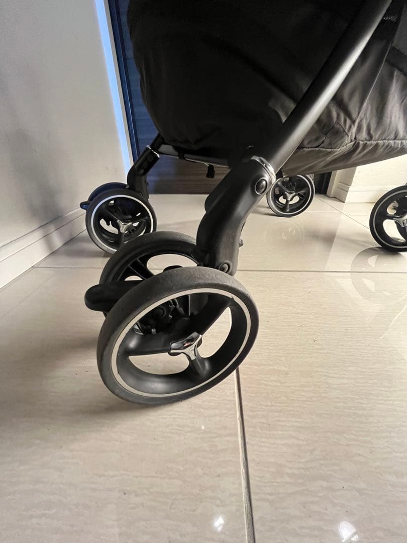 アップリカ　ベビーカー　ラクーナビッテクッション　アカチャンホンポ　限定カラー