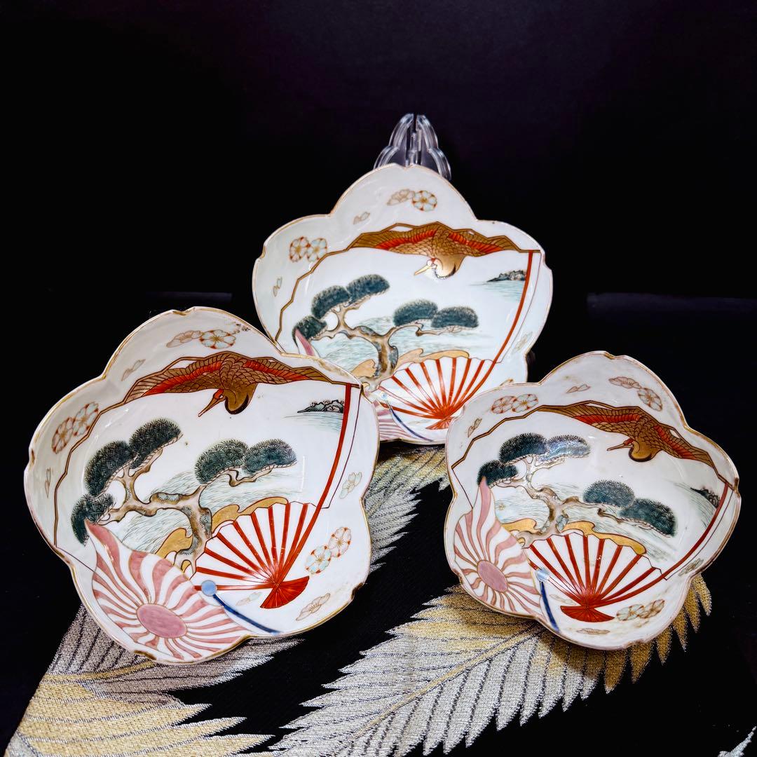 有田焼　古伊万里　松鶴山水絵花形　手描き　皿　3客　セット　江戸中期