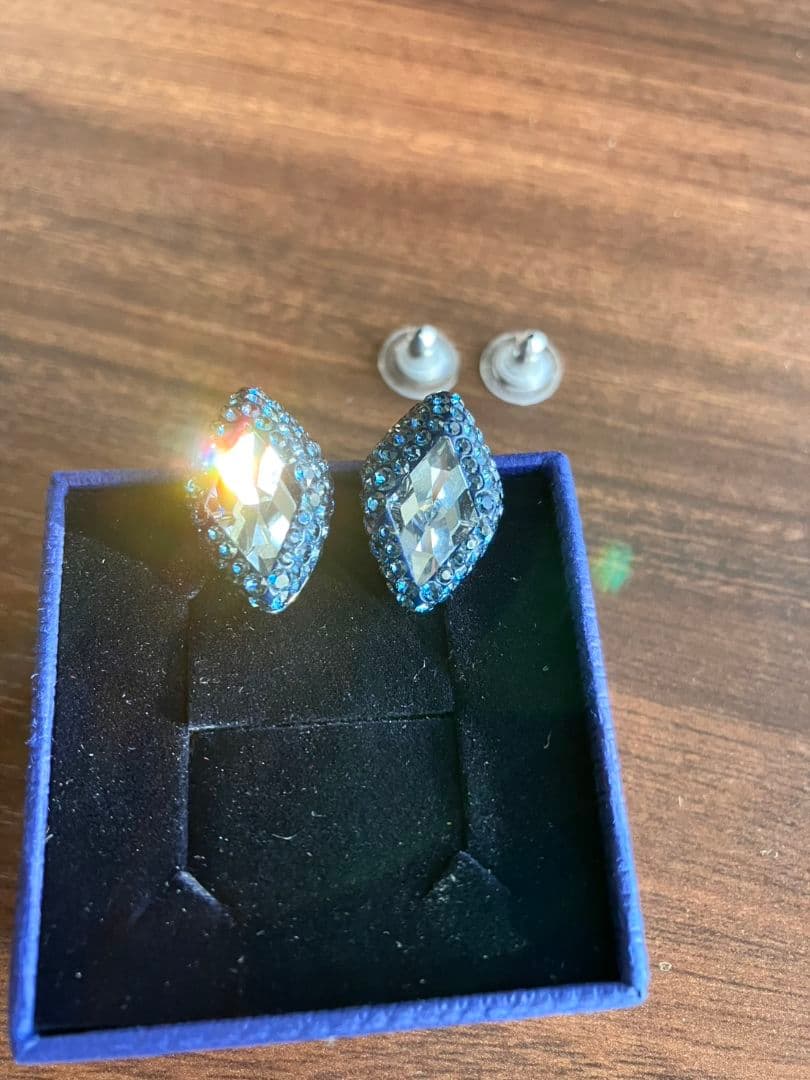 ★SWAROVSKI　スワロフスキー　ピアス【両耳用】アトリエスワロフスキー