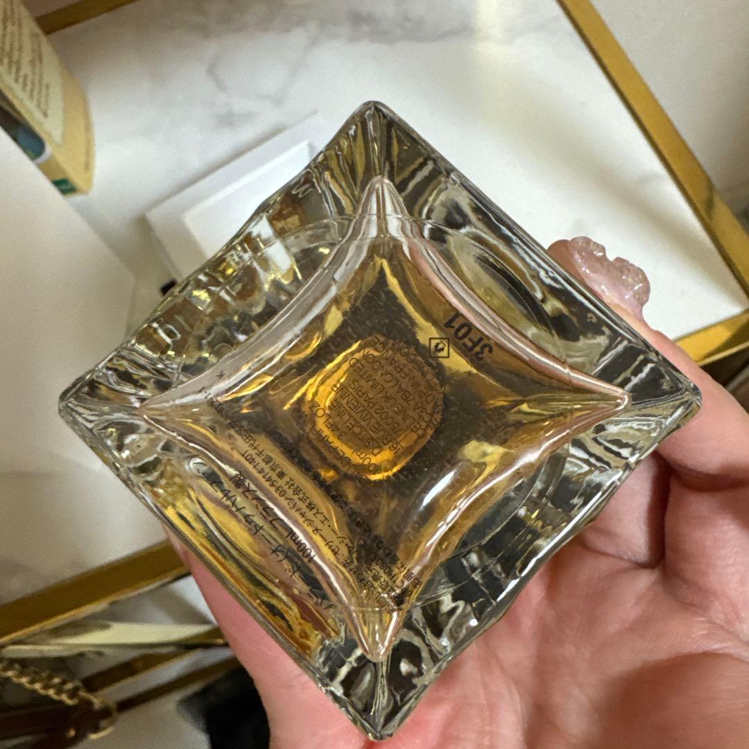 セリーヌ　香水　パラード