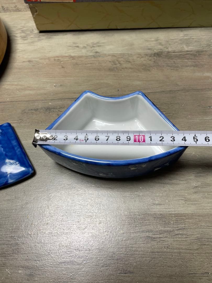 青磁 仕切り付き 菓子鉢 / 回転式オードブル皿（箱付き）