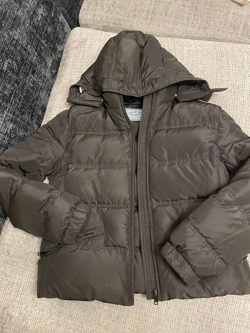 PRADA フード付きダウンジャケット　ブラック