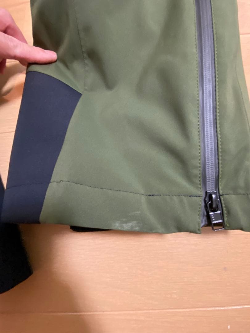 2024デサントスキーウェア　上下セット　アルペンスキー　基礎スキー