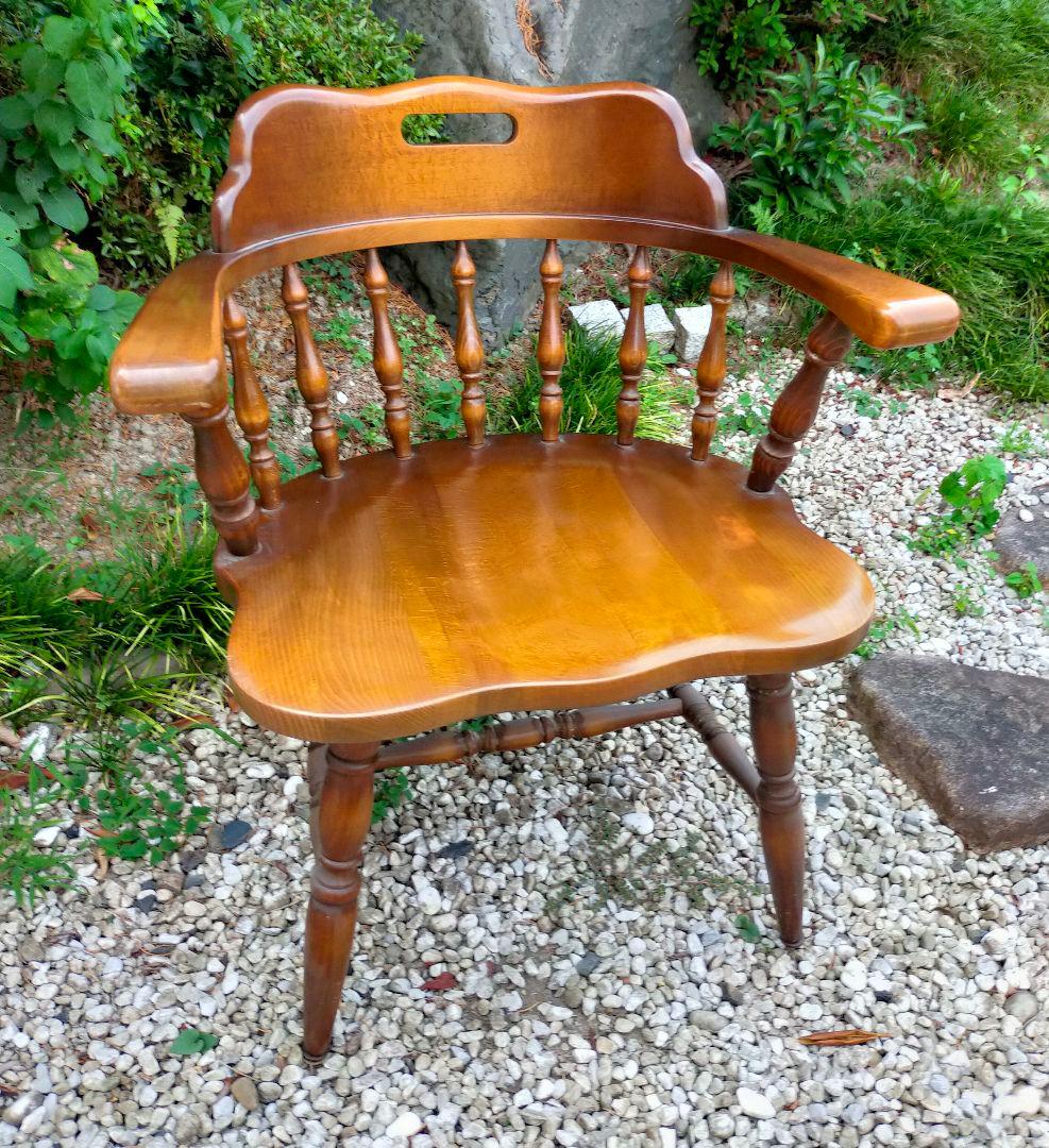 飛騨産業キツツキマーク　木製スピンドルバックチェア ハンドル付き