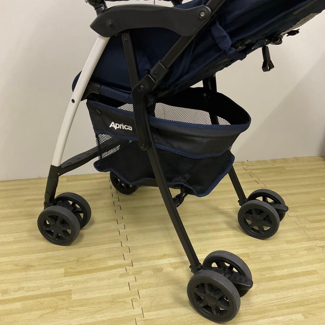 綺麗！アップリカ マジカルエアー プラス AC トリコロールネイビー