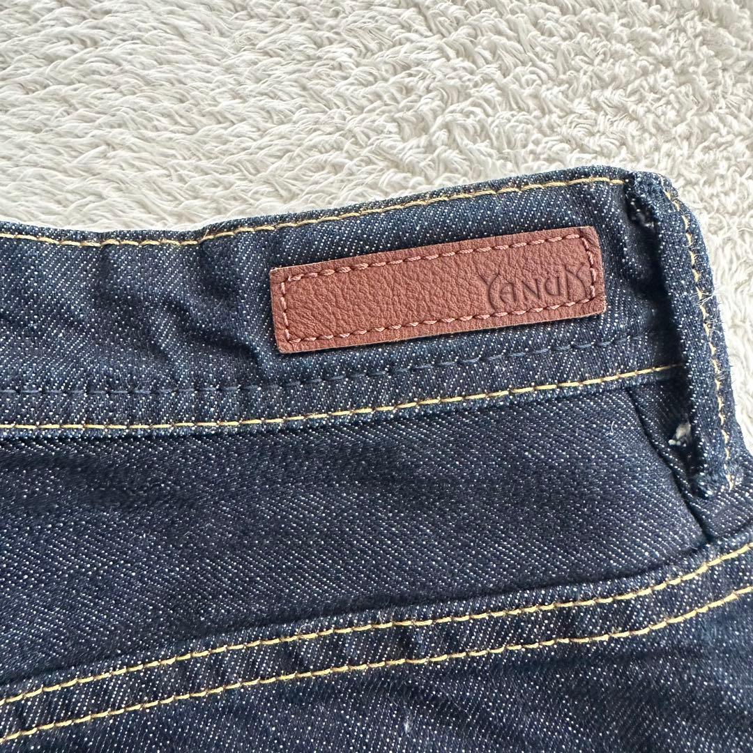 美品　YANUK ヤヌーク　Joan ルーブストレートデニム　ネイビー　27