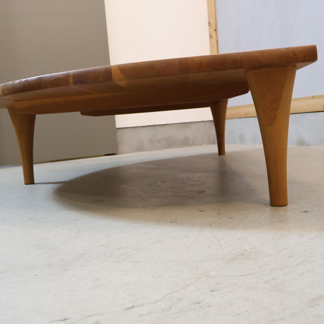 飛騨産業 キツツキ 森のことば オーク無垢材 節入り 半円形リビングテーブル