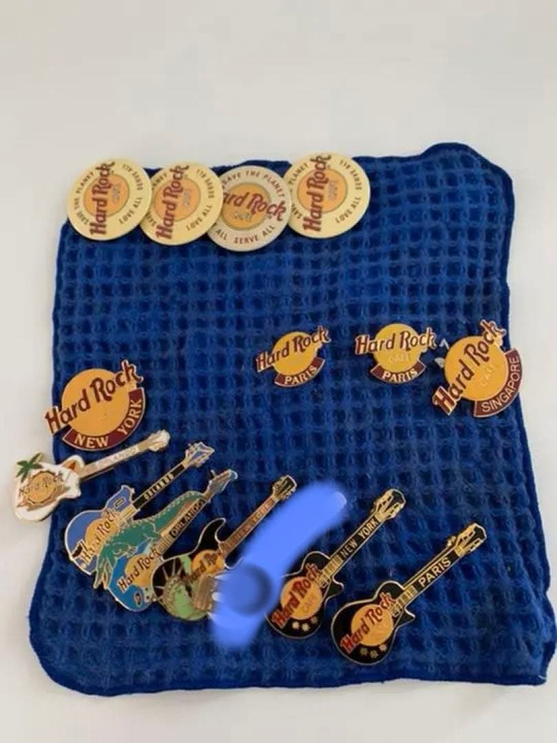 ハードロックカフェ バッヂ ビンテージ 13個キーホルダー 1個 セット