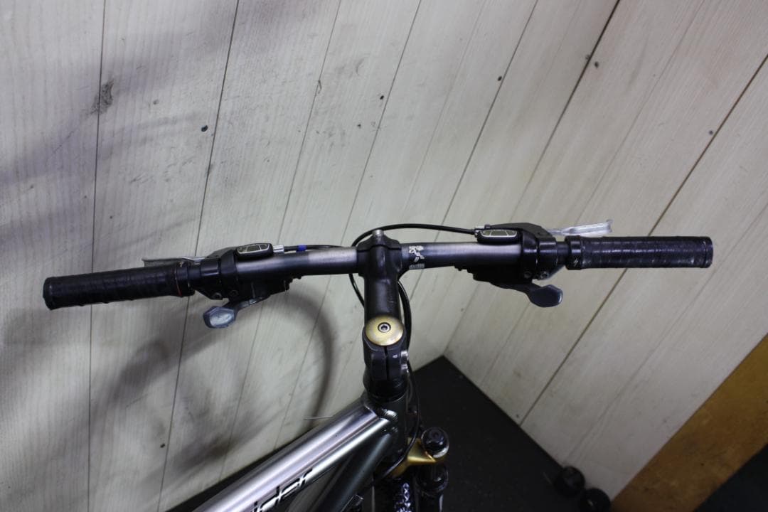 スペシャライズドCROSSRIDER XC SPORT700C 24速530mm