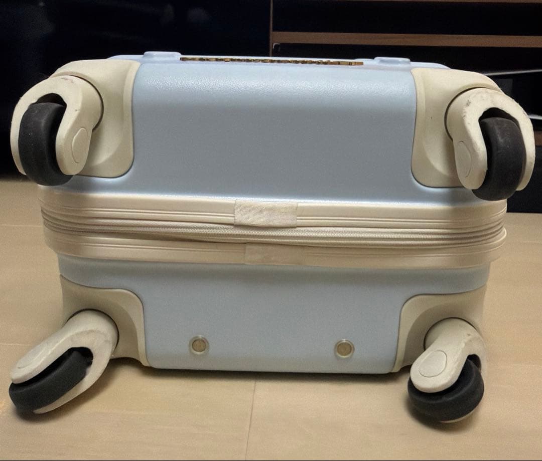 Sanrio サンリオ　シナモロール　スーツケース　機内持ち込みサイズ