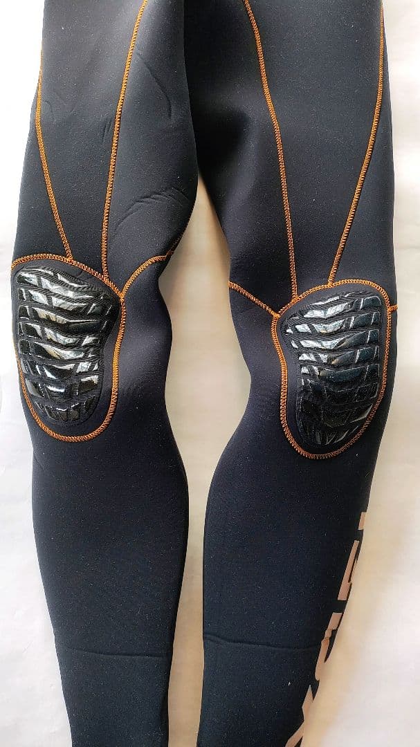 【超美品】XCEL フルスーツ ノンジップ 5×3 ブラック/ゴールド 日本製