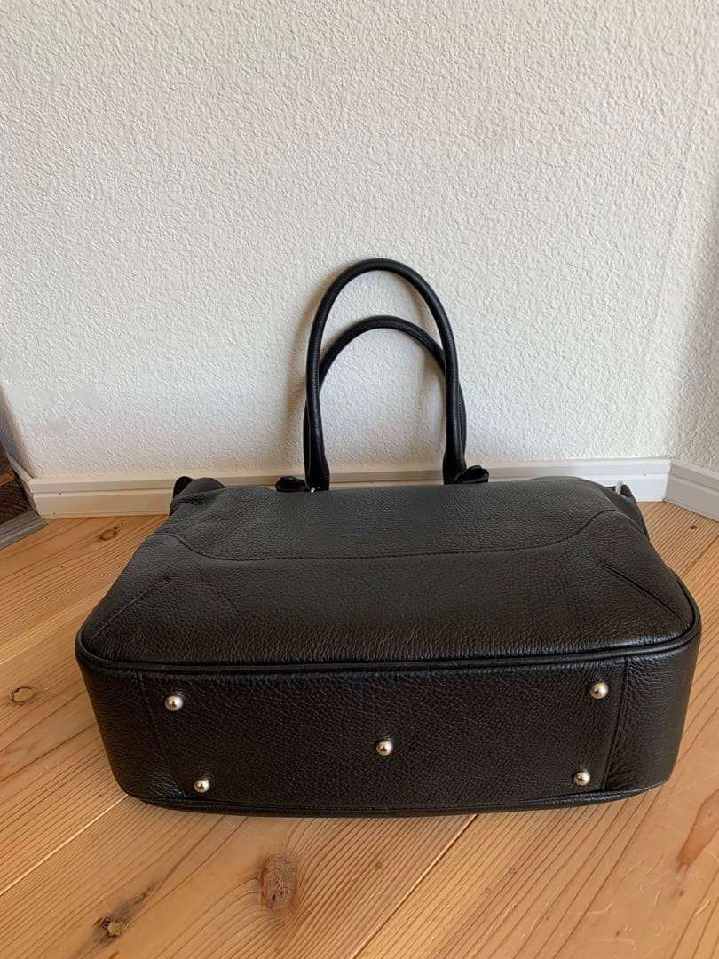 ペッレモルビダ　黒のレザートートバッグ　未使用・美品
