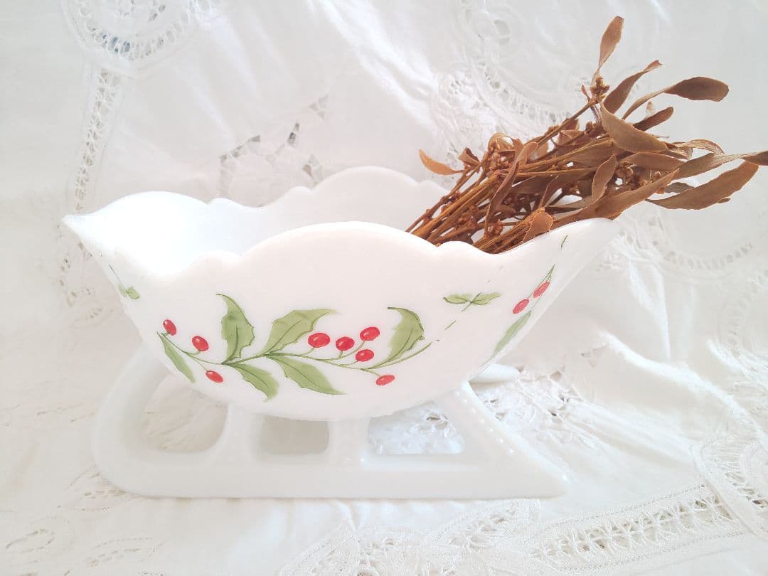 クリスマス ミルクガラス ソリ型 花器 ヒイラギ柄 フラワーベース