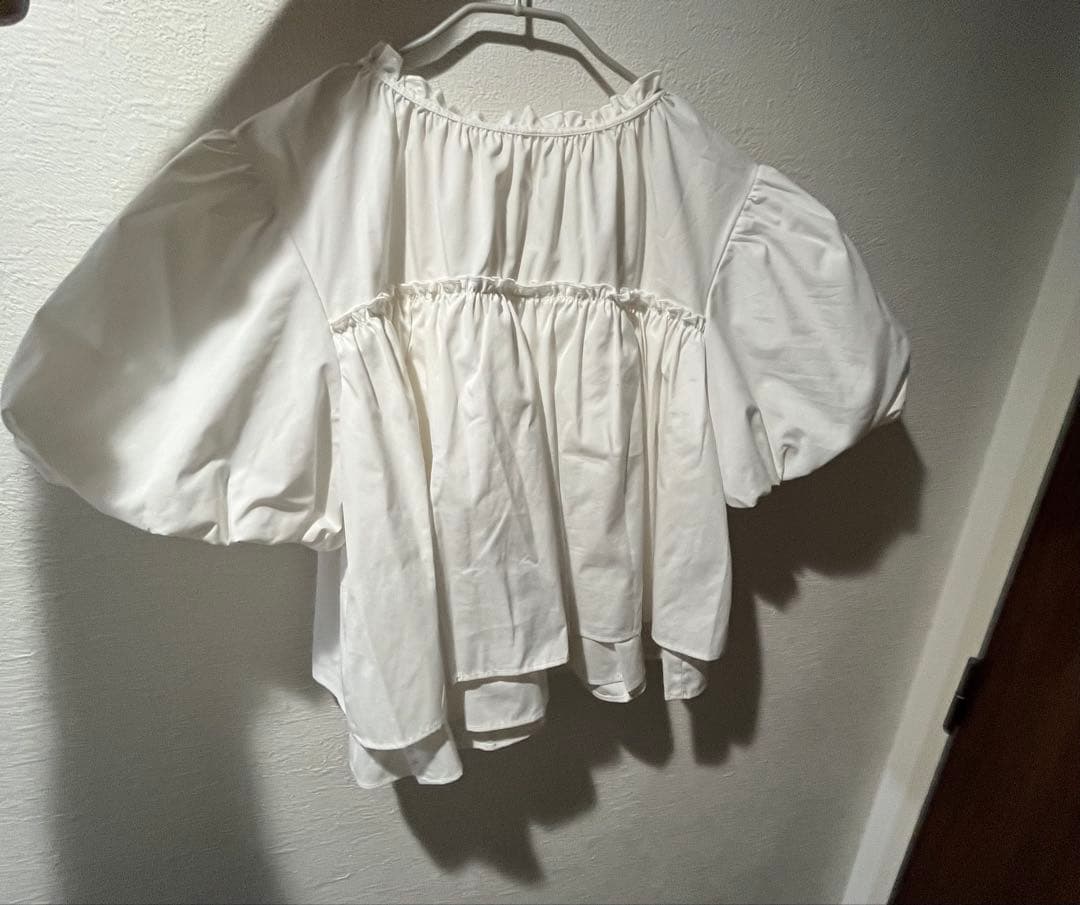トップス Porto Puff Blouse thetoe
