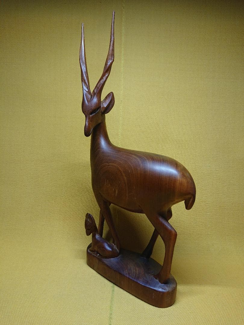 ビンテージ　鹿　木彫り　紫檀　彫刻　置物　インテリア　工芸品　美術品　A2588