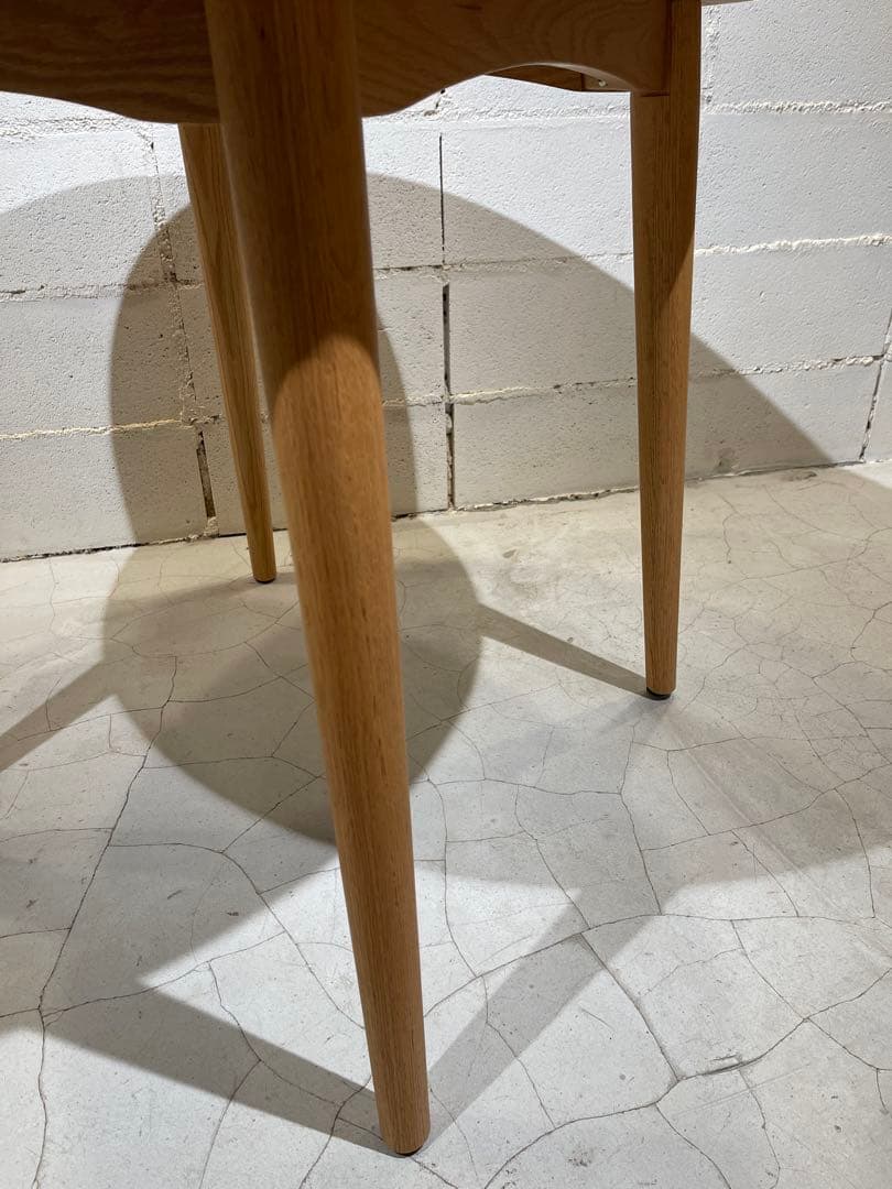 IDC 大塚家具　シネマ3 ダイニングテーブル　オーク無垢　ラウンド　マル　円形