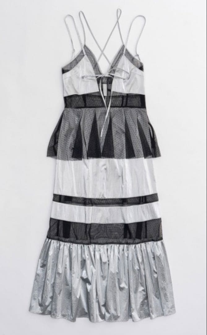 【値下げ】メゾンスペシャル　ワンピース　シルバー