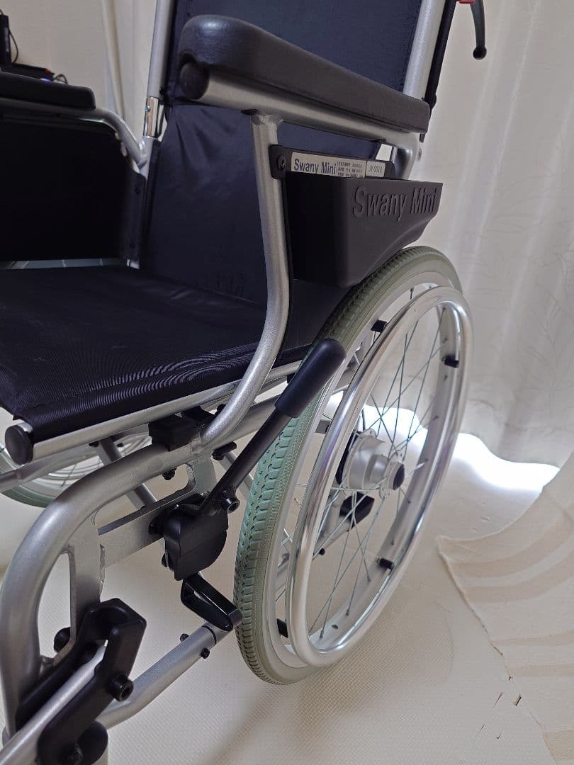 自走用車椅子 折りたたみ式 スワニー
